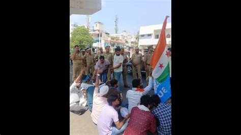 Abvp Nsui Protest In Lucknow Over Neet 2024 Result Anomalies Demand Inquiry Hindustan Times