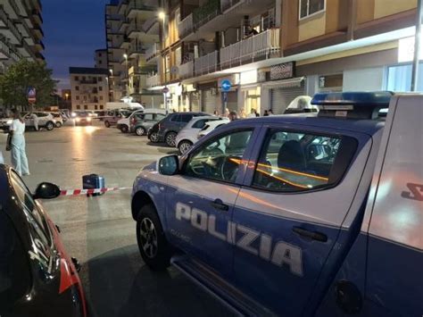 Bari Colpi Di Pistola Al Quartiere San Paolo Gambizzato Un Ragazzo