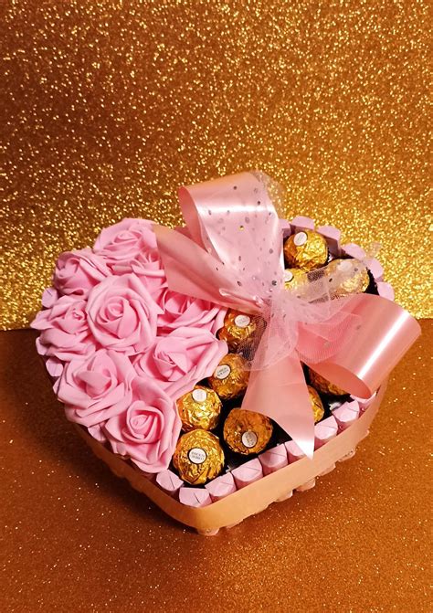 Petras Geschenkwelt Pralinen Torte Herz Geschenk Valentinstag