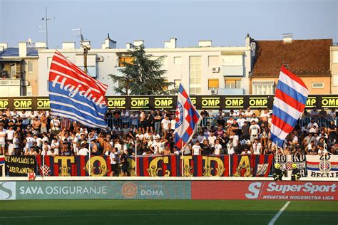 Slobodna Dalmacija Torcida u Kranjčevićevoj Leki i družini poslala