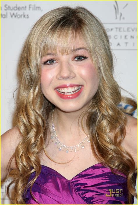 Jennette Mccurdy Is Pretty In Purple Photo 105331 Photo Gallery