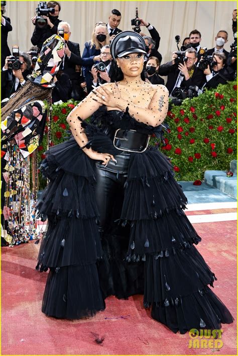 Nicki Minaj Pairs Leather Hat with Ruffled Dress at Met Gala 2022 ...