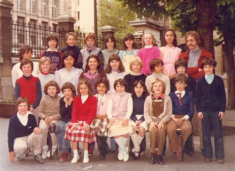 Photo de classe CM2 de 1981 école Primaire Raspail 06 Copains d avant