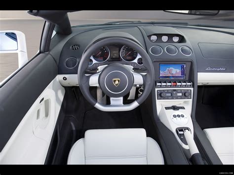 Lamborghini Gallardo LP 560-4 Spyder - Interior | Caricos