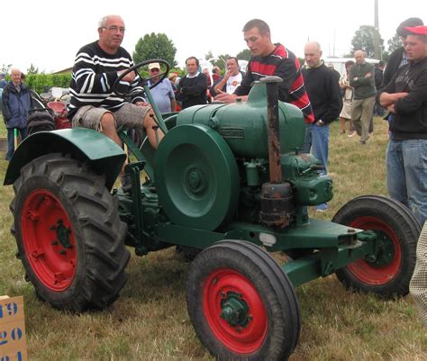 Donzac Gironde La F Te Des Vieux Tracteurs