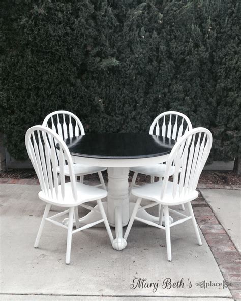 Mary Beth's Place: The "Free" Craigslist Table