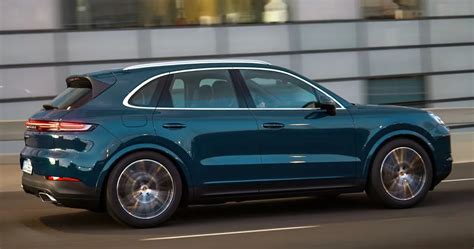 The Best Of Both Worlds Inside The Porsche Cayenne Plug In Hybrid V8