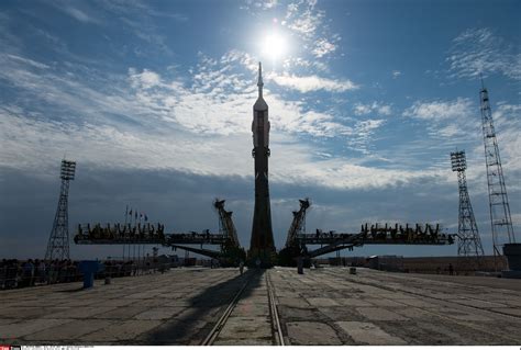 Watch Live as 3 Astronauts Launch for the International Space Station ...