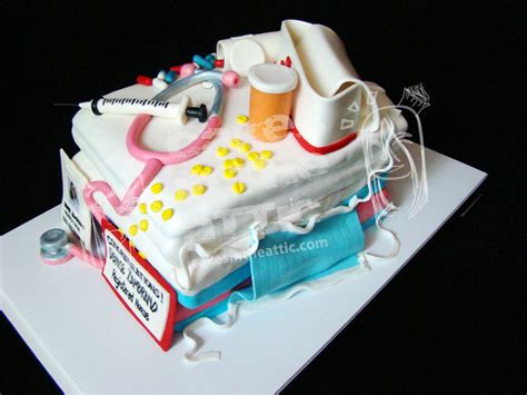 Graduation Cakes For Nurses Photo Gateaux Audrey Montauban Flickr