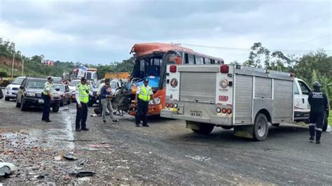 Choque Entre Bus Y Volqueta Deja Un Muerto Y Nueve Heridos En La V A