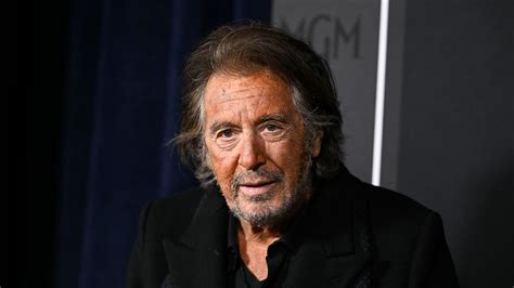 Mit J Hriger Freundin Al Pacino Wird Mit Erneut Vater N Tv De