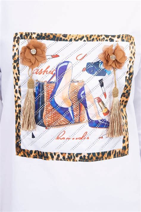 Blouse With Graphics D And Decorative Pom Pom White Bluzki Hurtownia