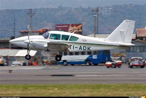 Ti Adk Tacsa Piper Pa Aztec C Aviacioncr Net