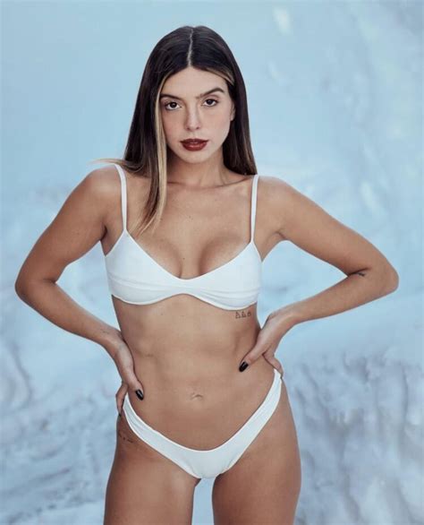 Hot Sexy Giovanna Lancellotti Bikini Pics