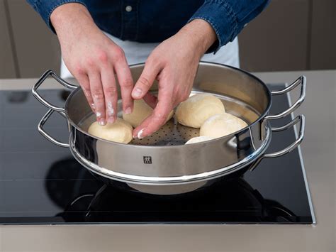 Germknödel mit Pflaumenmus Rezept Kitchen Stories