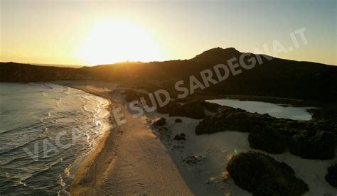 Chia E Le Sue Meravigliose Spiagge Scopri La Meravigliosa Sardegna