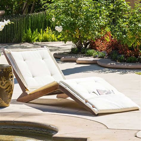 What Are The Best Outdoor Lounge Chairs