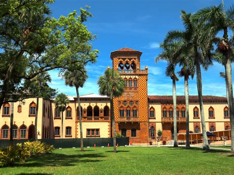 See inside a 56-room, Venetian-inspired mansion in Florida that the