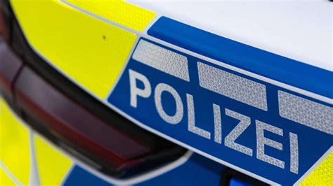 Zwei Unf Lle Bei Bremerhaven A Stundenlang Gesperrt