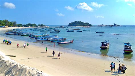 Pantai Tanjung Kelayang Tiket Lokasi Daya Tarik Januari