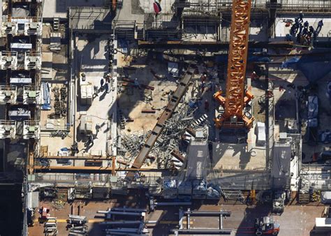 Ouvriers Tu S Et Bless S Dans Une Chute Sur Un Chantier De