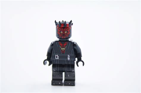 Huginn Muninn On a lu la nouvelle encyclopédie des personnages LEGO