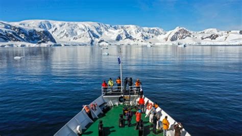 Antarctica-Cruise-Expedition-Ship-Ushuaia-look-out-deck - South America ...