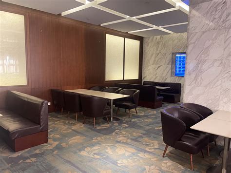 Review: China Eastern Lounge 36 Shanghai PVG - JakartaPotato