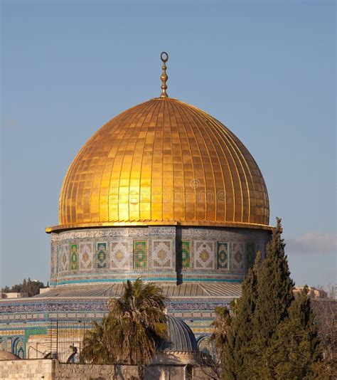 The Dome of the Rock on the Temple Mount in Jerusalem, Israel at Sunset ...