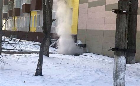 Источник в центре Поронайска прорвало трубу с горячей водой Новости Сахалинской области