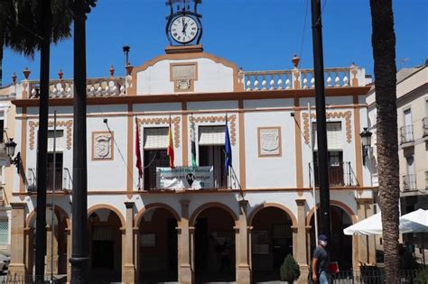 La Justicia Ordena A Un Ayuntamiento De Badajoz Indemnizar A Un Polic A