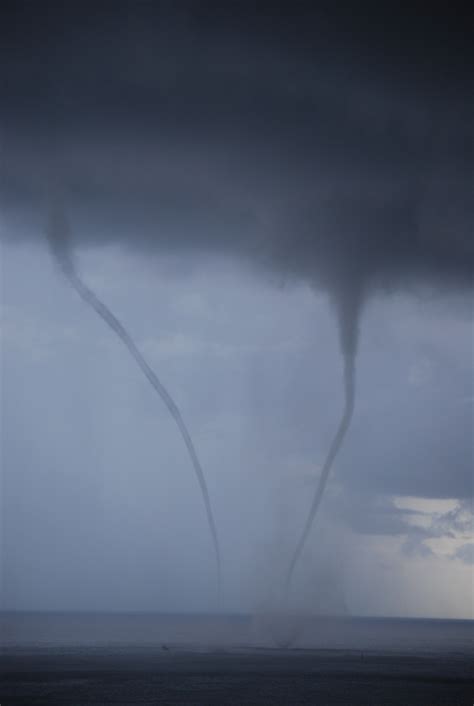 Hawaii Mom Blog: Funnel Clouds