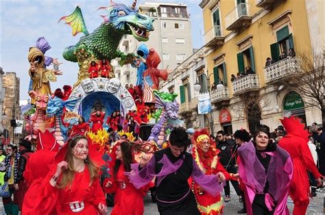 Fse Putignano In Treno E In Bus Alle Sfilate Di Carnevale Criada