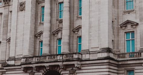 Entrance to Buckingham Palace in London · Free Stock Photo