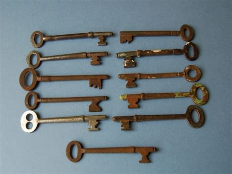 11 Large Vintage Metal Keys By Nancyplage On Etsy