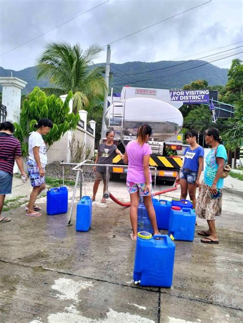 Philippine Red Cross On Twitter 🚰💧 In Photos Families Collecting