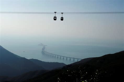 China Is About to Open The World's Longest Sea Bridge, And It's Absolutely Ridiculous : ScienceAlert