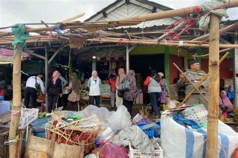 Sosialisasi Pentingnya Kebersihan Pasar Pemkab Bojonegoro Lakukan