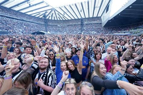 Sam Fender Fans Praised For Generosity As Foodbank Collects More Than