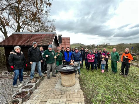 Gemeinsamer Naturschutz In Weinsberg Baumpflegeaktion Der Im