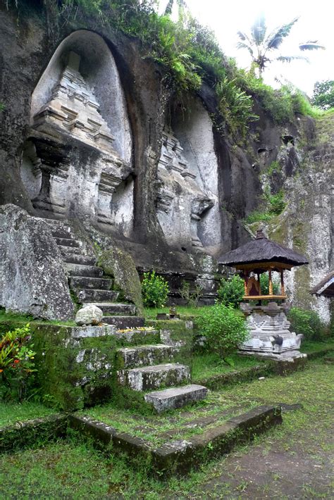 Gunung Kawi, Bali / Indonesia (by steve deeves). - It's a beautiful world