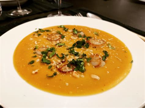 Coquilles Saint Jacques velouté de butternut au curry r BonneBouffe