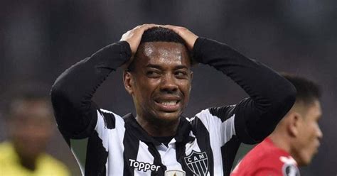 Justicia De Italia Solicita Extradición De Robinho La Prensa Gráfica