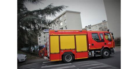 Loire Chambon Feugerolles Un Feu De Poubelles Endommage La Façade De