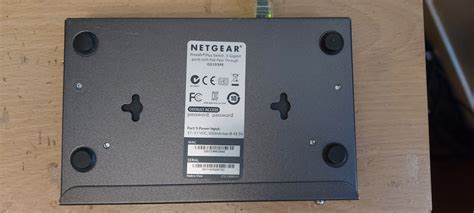 NETGEAR ProSAFE GS105PE 5 Port Gigabit Ethernet PoE Pass Through