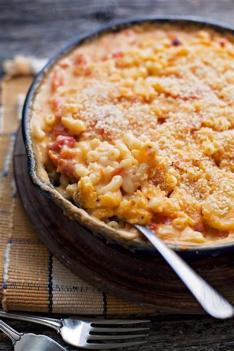 Baked mac and cheese with tomatoes - Feast and Farm