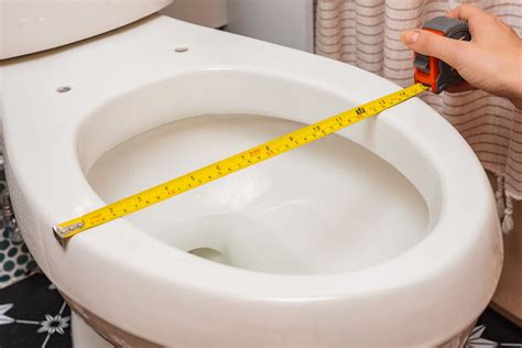 how to find toilet seat size