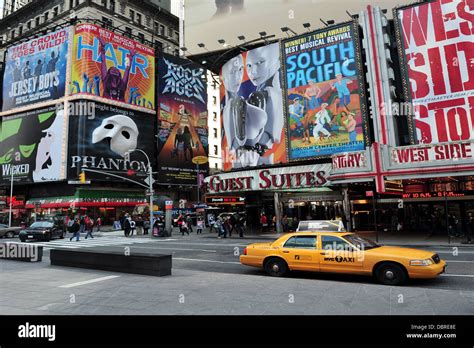 Broadway Theater District High Resolution Stock Photography and Images - Alamy