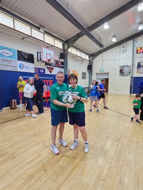 Basketball Ireland make international caps presentation to Masters players