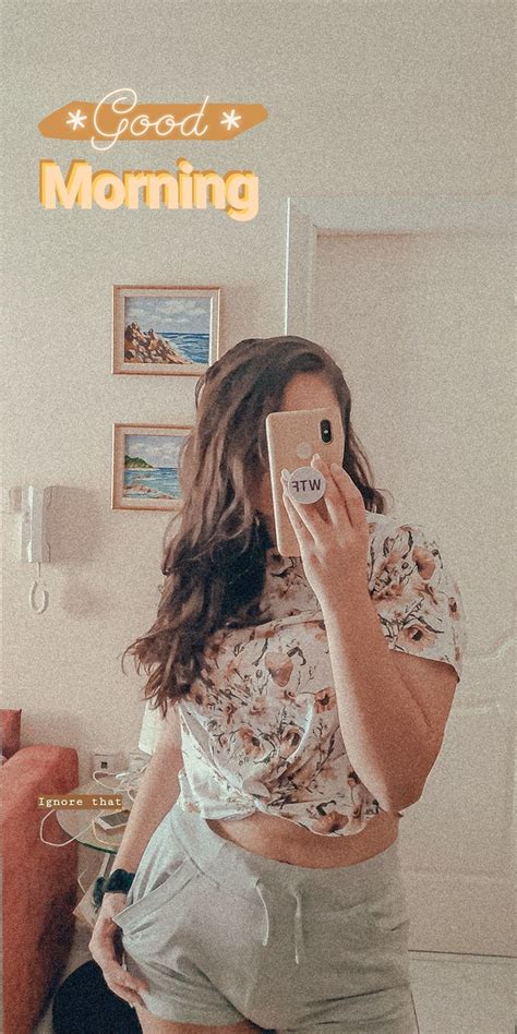 Morning Mirror Selfie Flowers T Shirt Wavy Hair Insta Story Ig Bibian